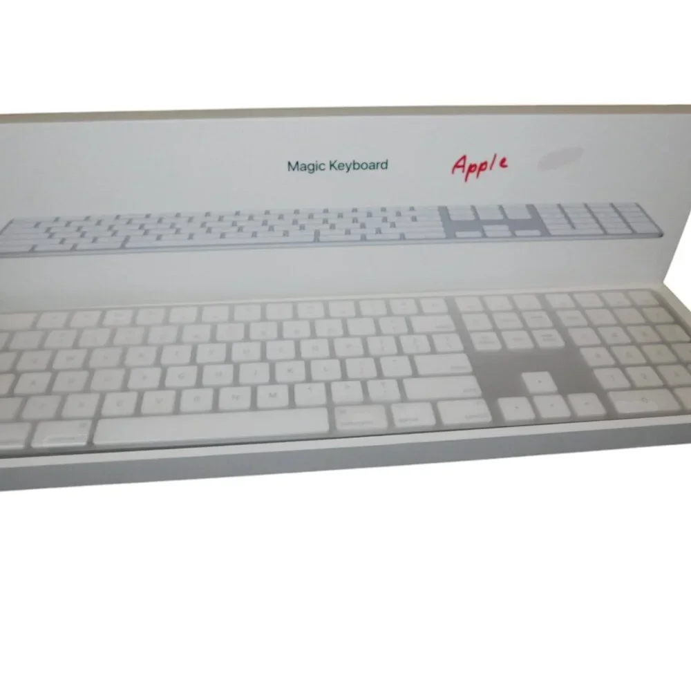 Apple Wireless Magic Keyboard With Numeric Keypad Model A1843 NIB
