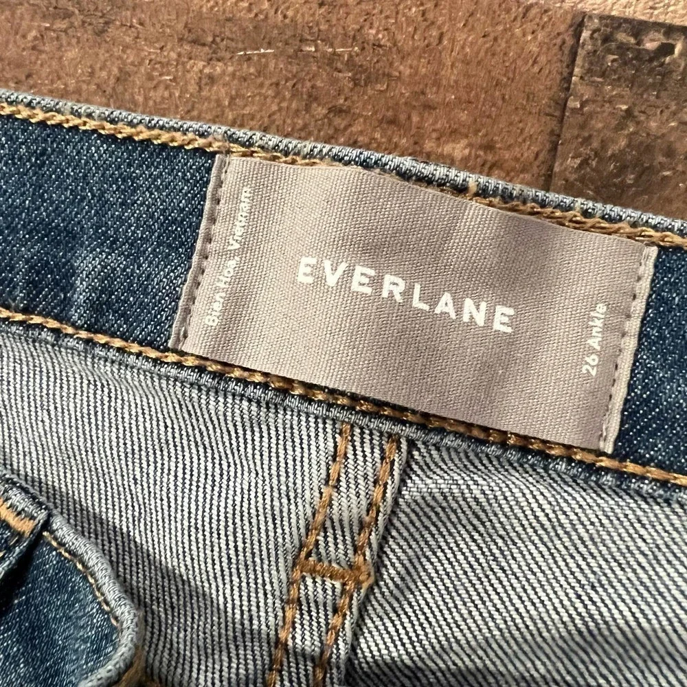 Everlane picturing high