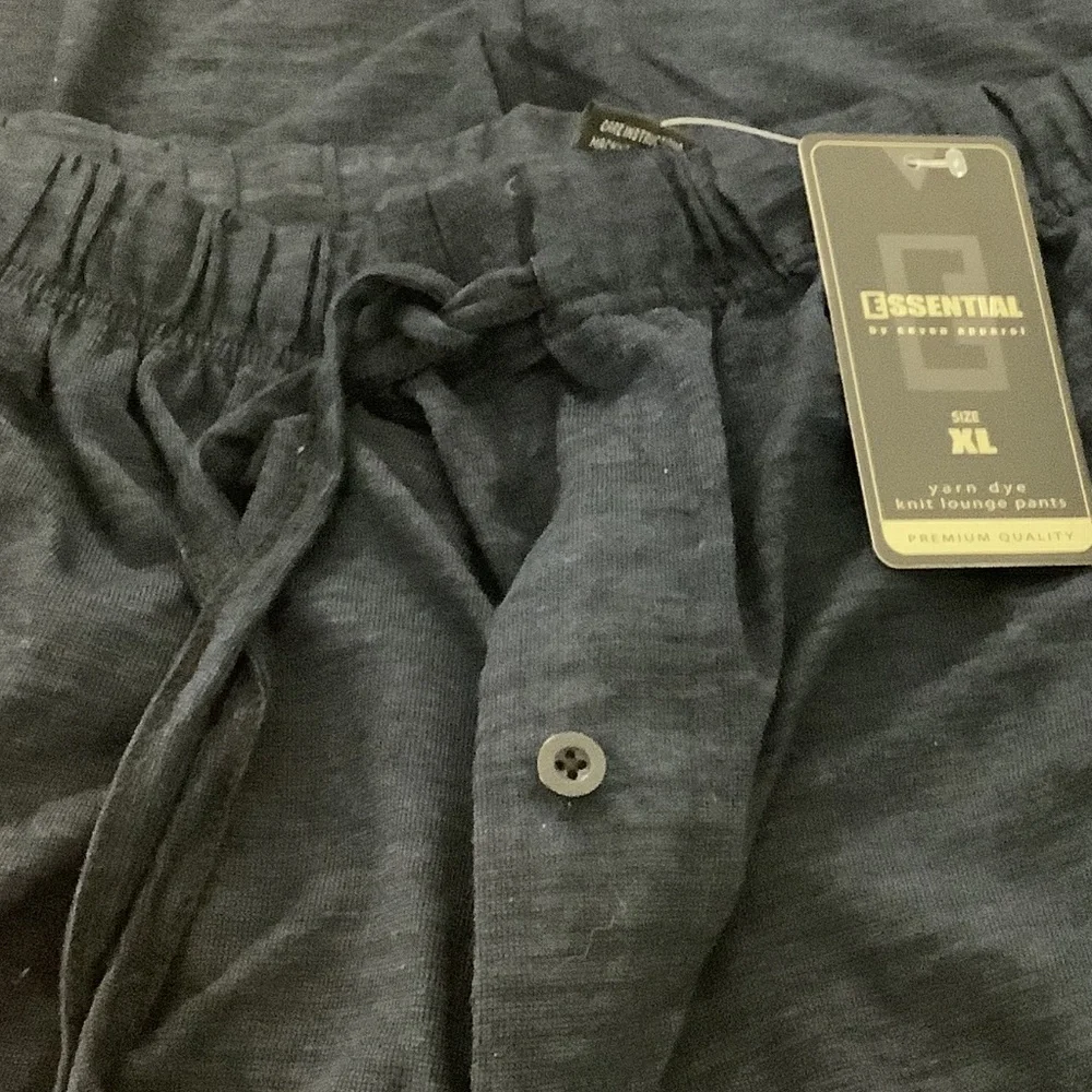 Essentials navy blue