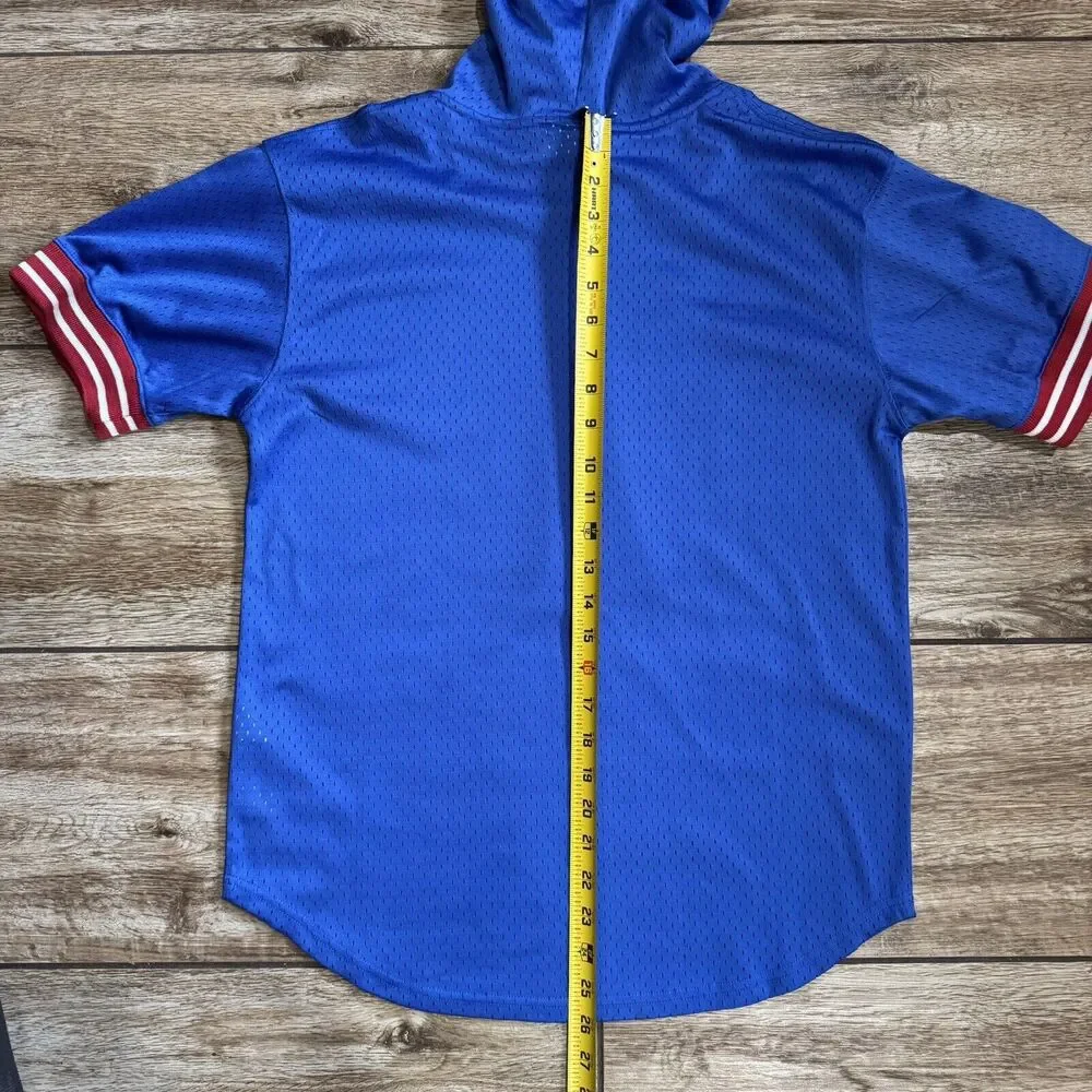 Mitchell & Ness pictures serve