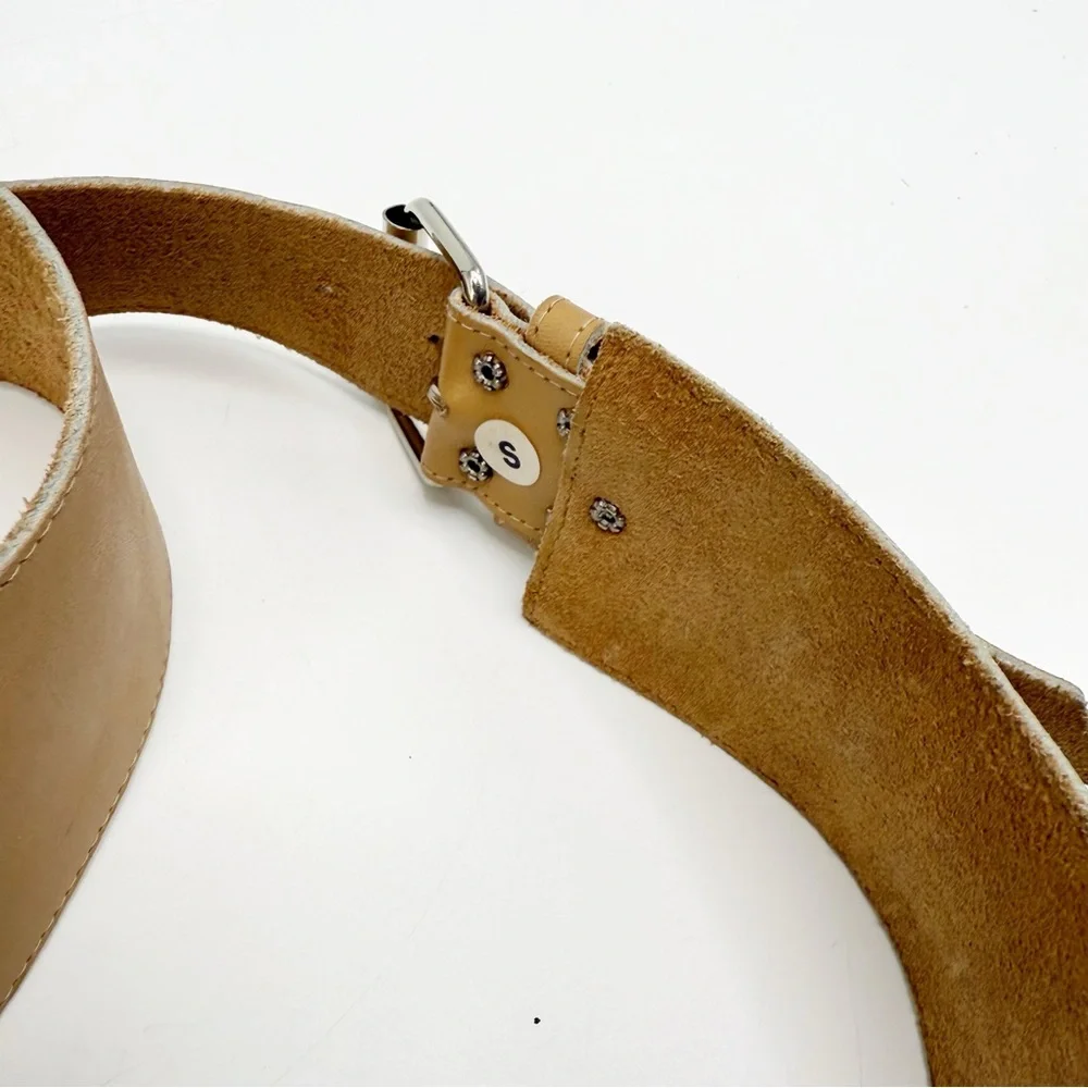 N/A tan leather