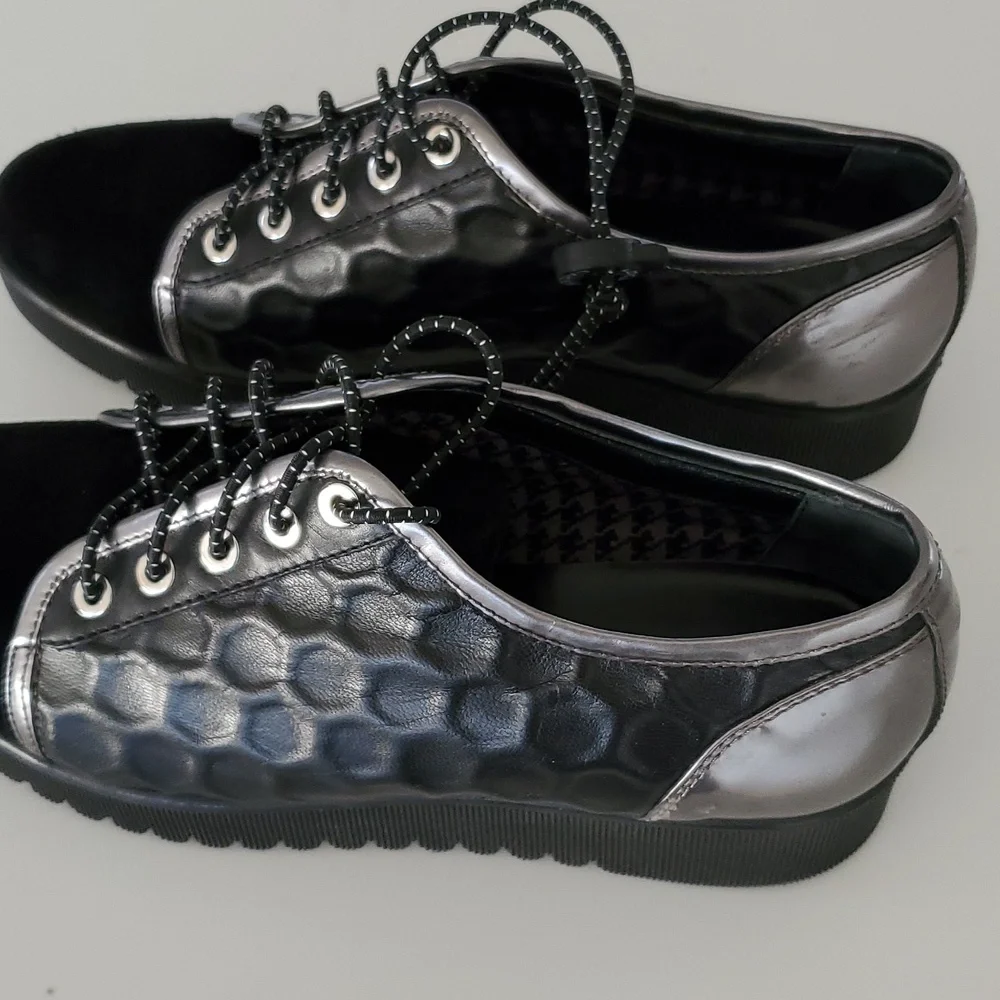 Aquatalia 25 heels