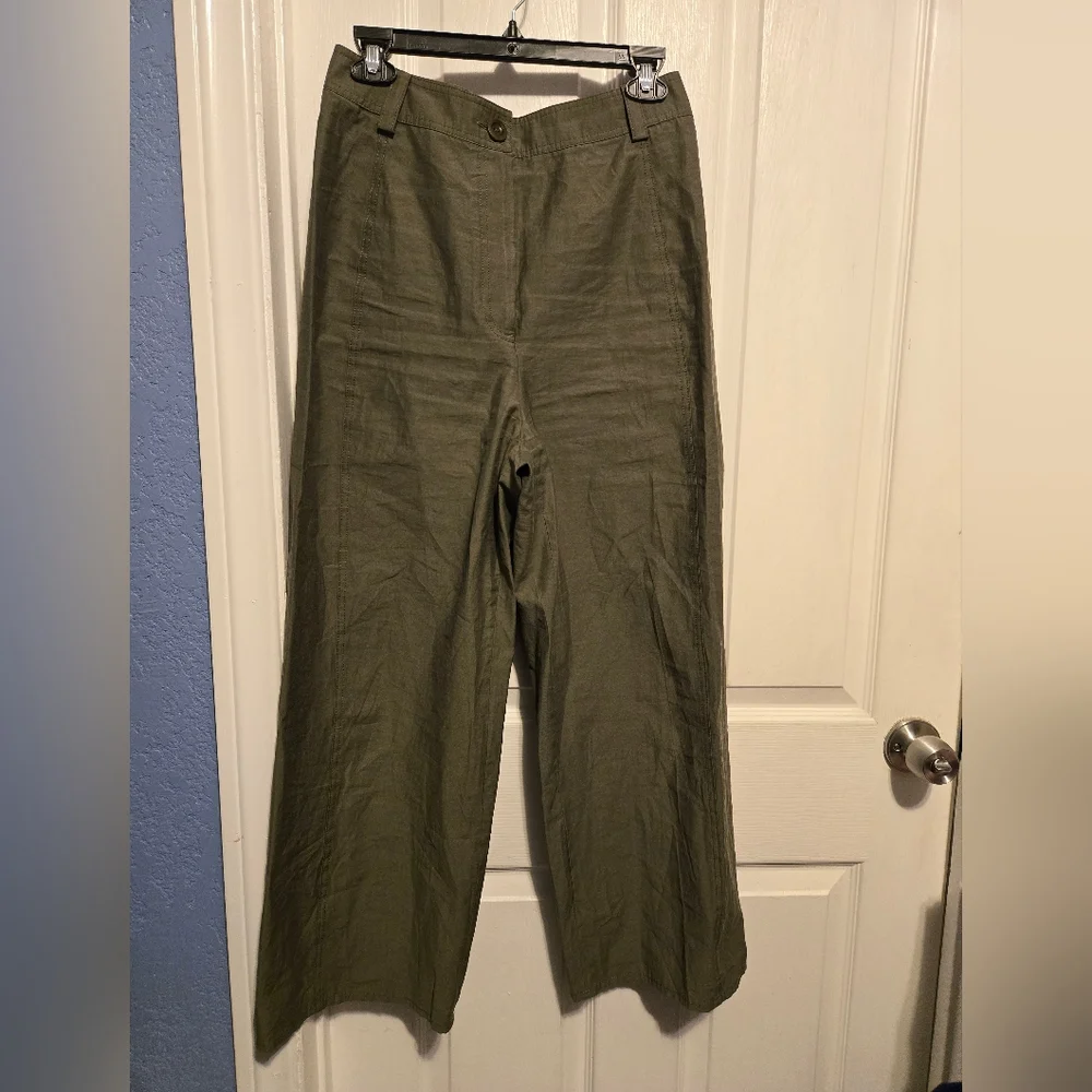 NWOT Zara Straight Leg Pants Women's Size Small Color Olive Green