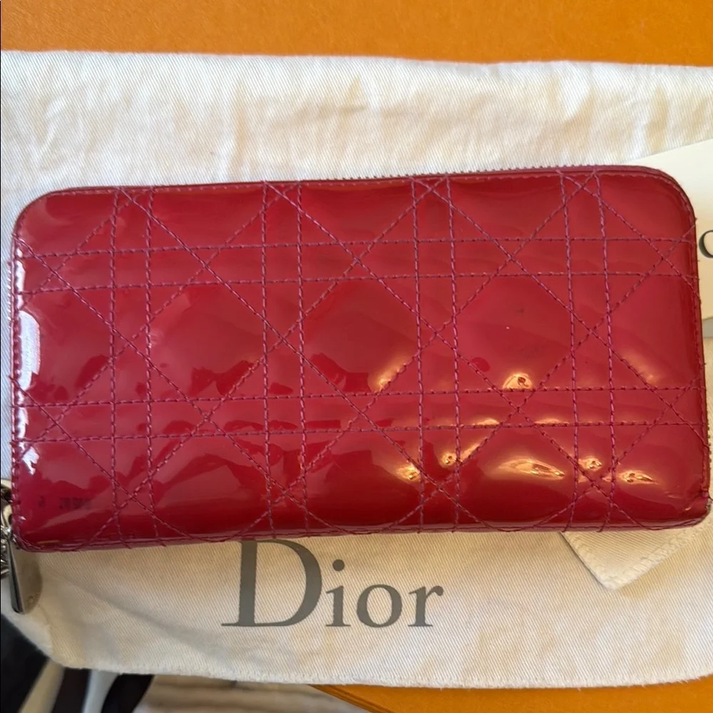 Dior elegant wallet