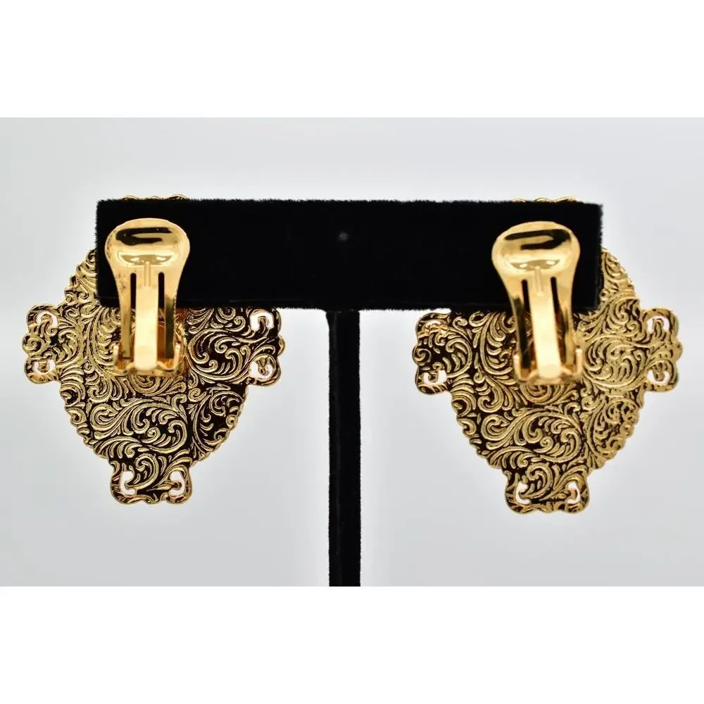 1928 gorgeous earrings