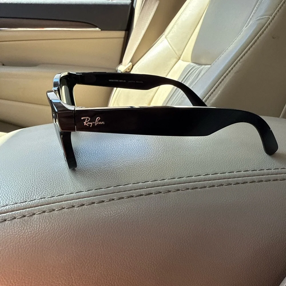 Ray-Ban stylish ray