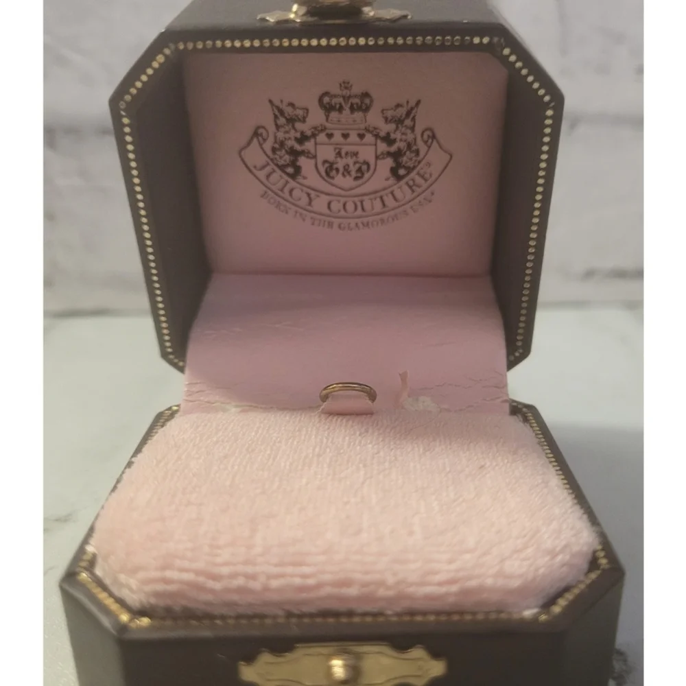 Juicy Couture this beautiful