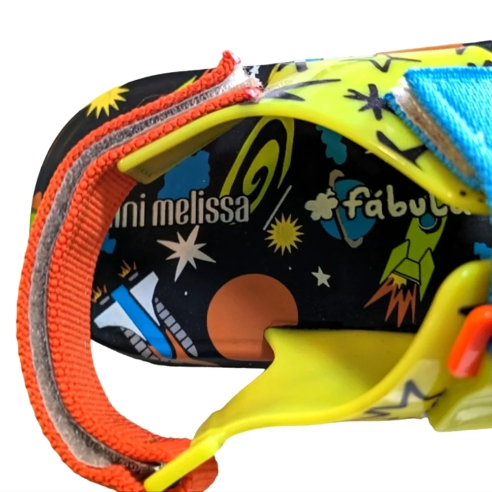 Mini Melissa crafted signature