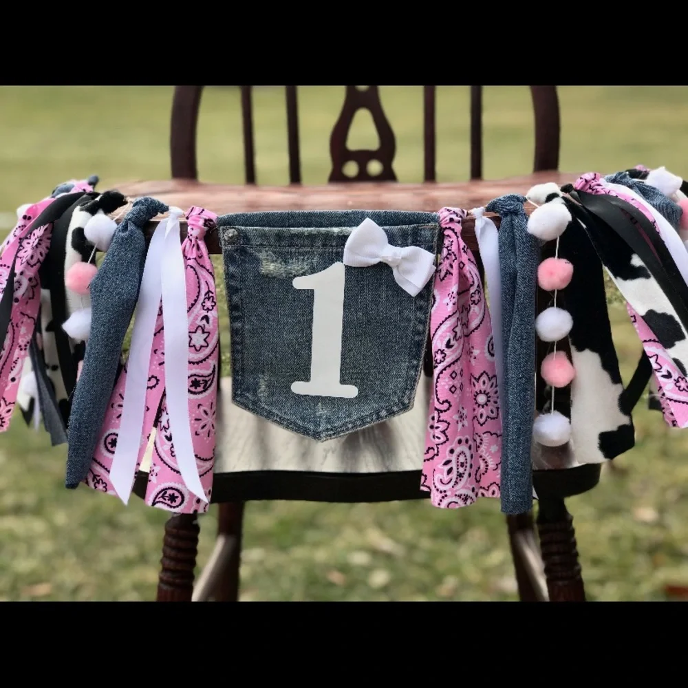 Cow High chair banner for first birthday.Used once. barnyard or farm theme