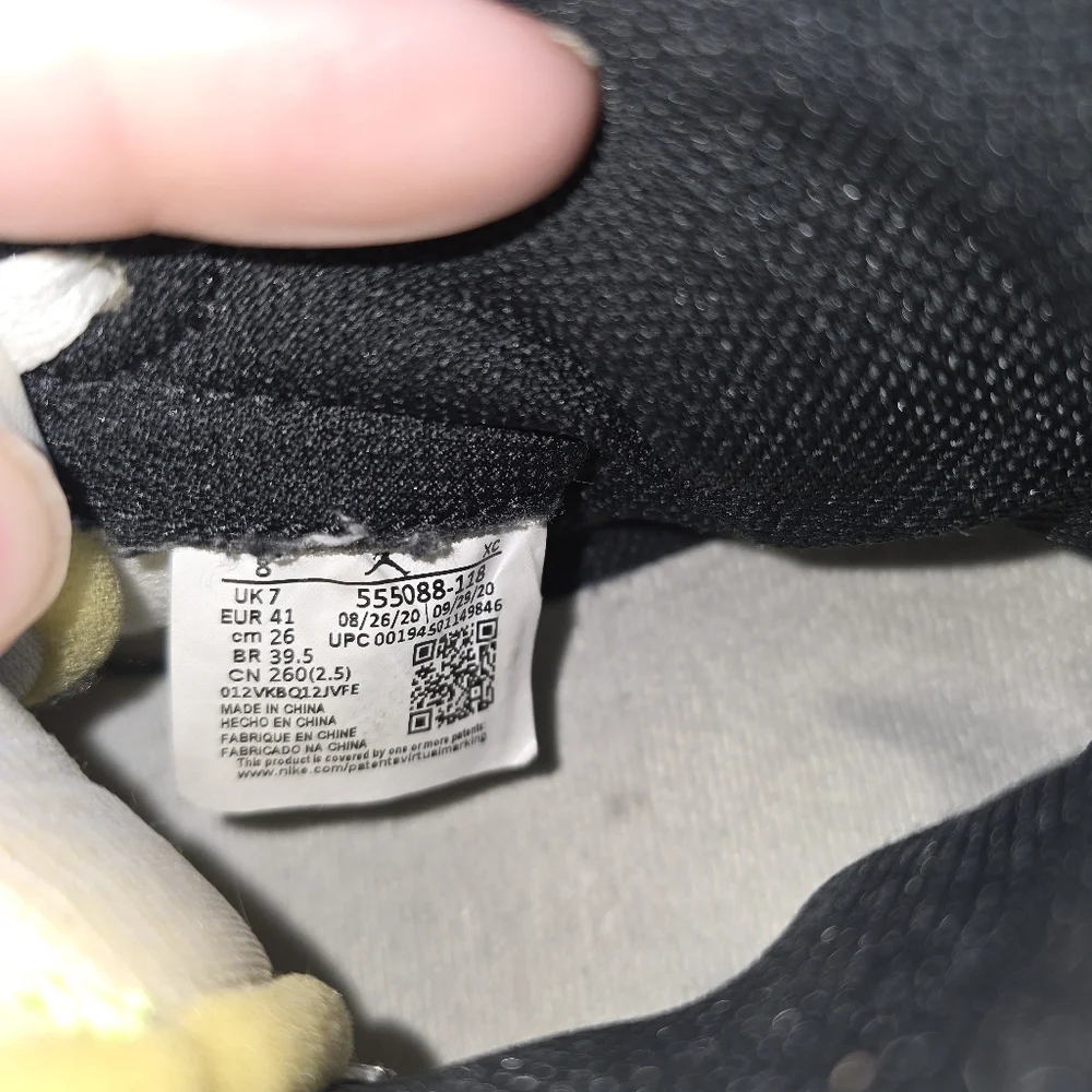 Size 8 - Air Jordan 1 High ‘Volt Gold’ - WORN WITH no BOX Shoe,snrakers
