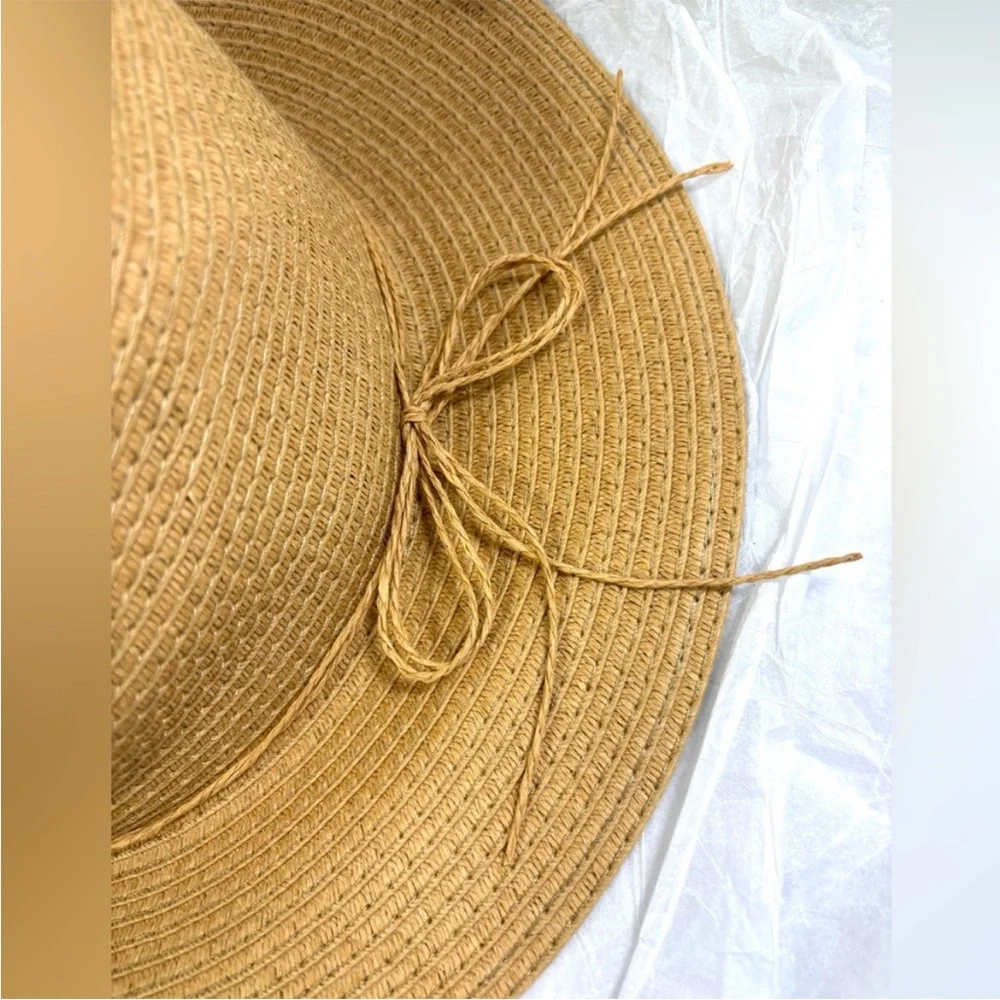 Style & Co. tan straw