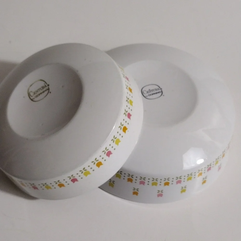 Vintage set corningware
