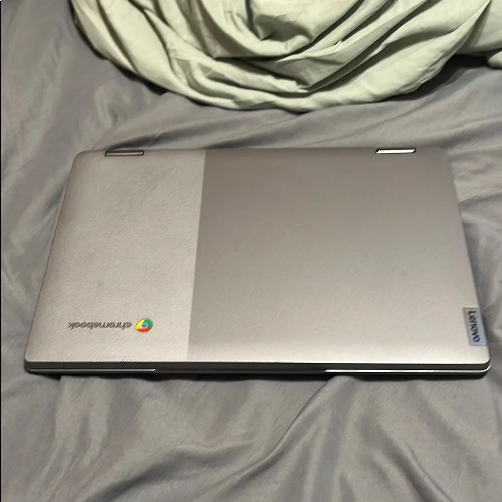 Lenovo Silver Laptop Sleek Design Chromebook