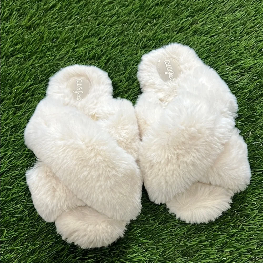 Girls Cat & Jack Slip On Slippers