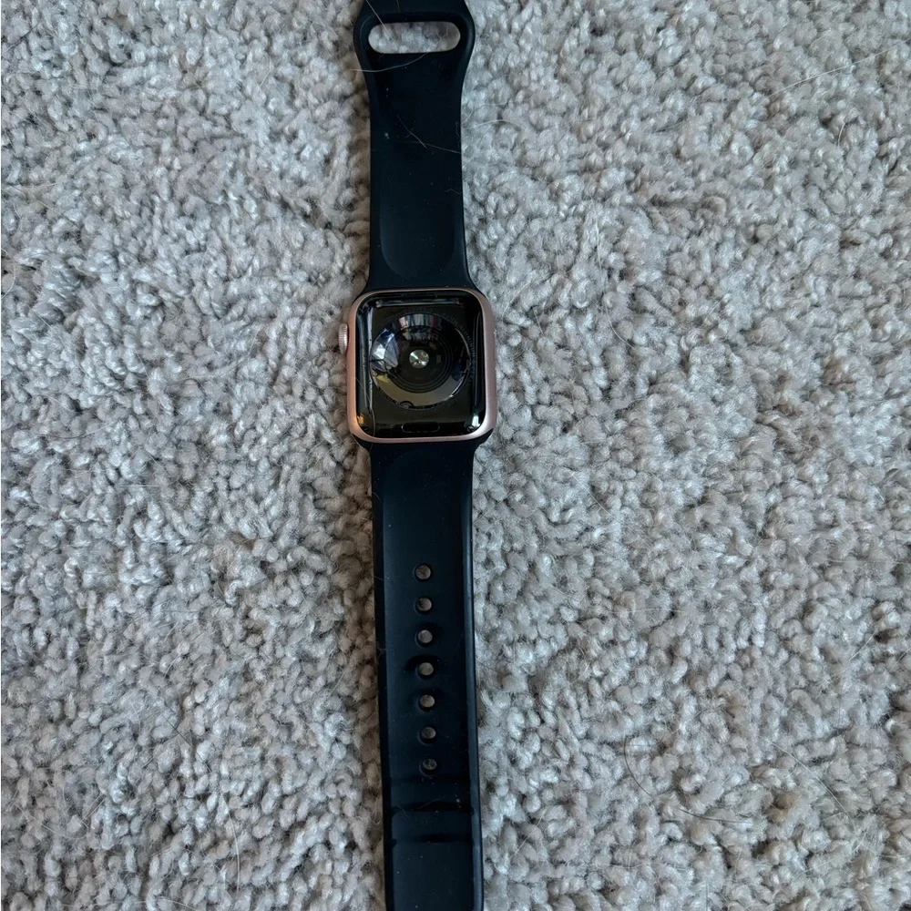 Apple scratches not black