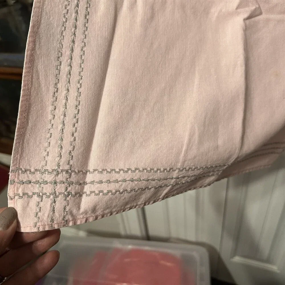 N/A vintage tablecloth
