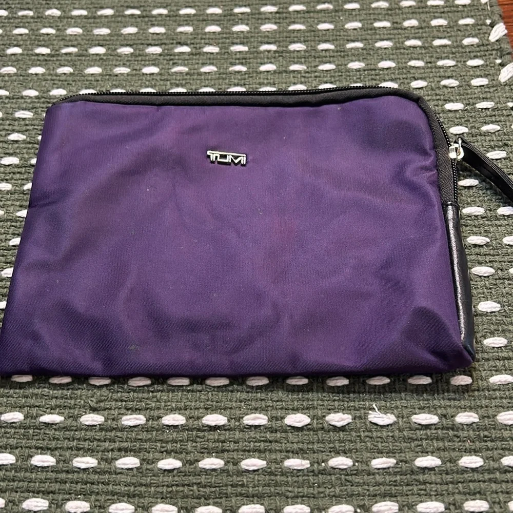 Tumi slight clean make