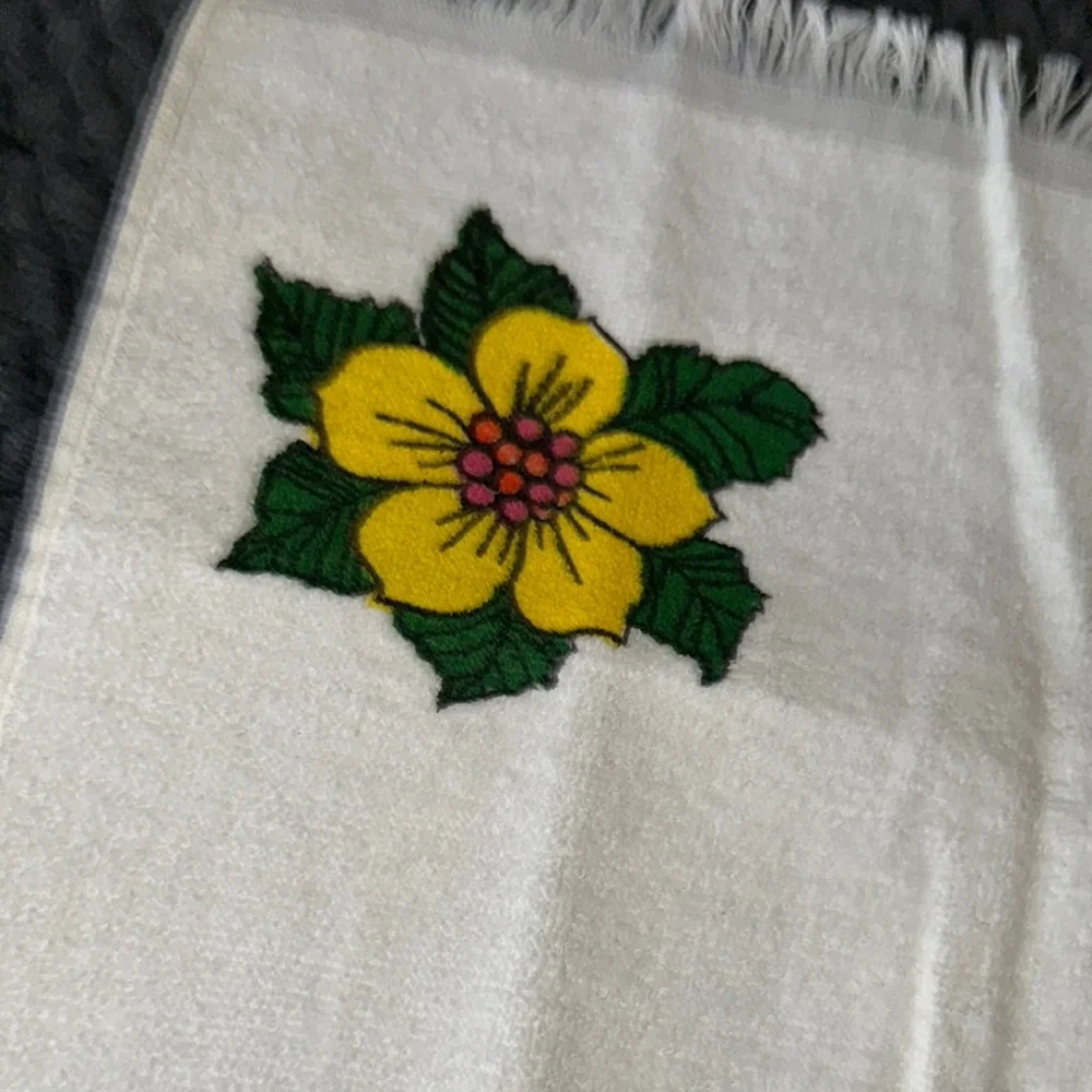 towels vibrant fruit