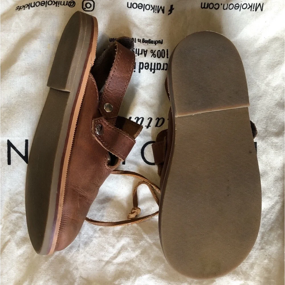 Mikoleon explorer sandals
