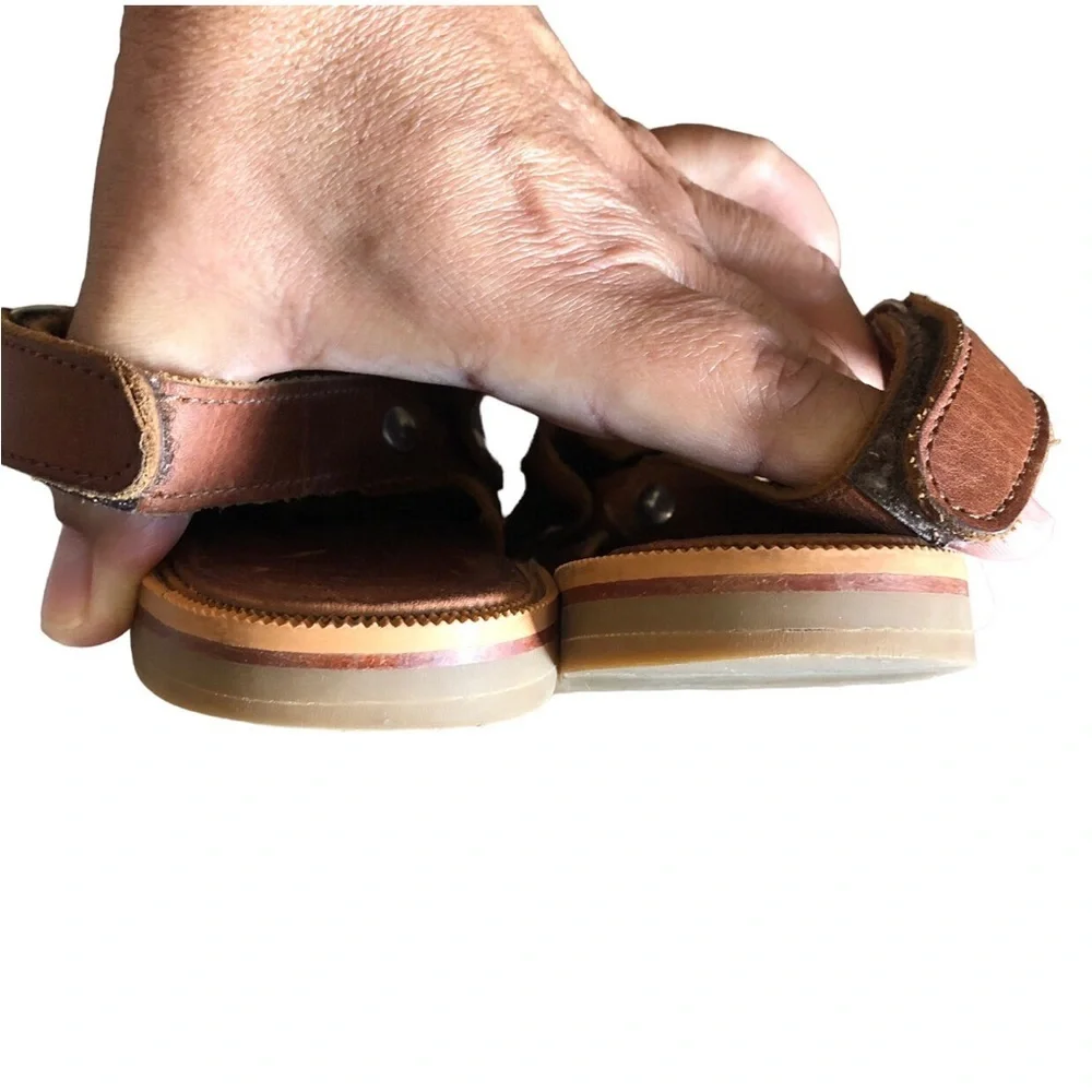 Mikoleon explorer sandals