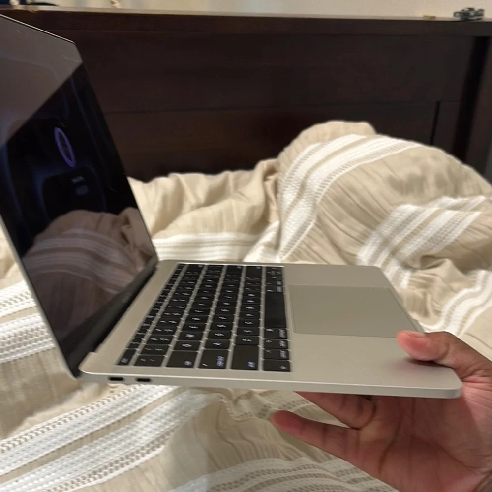 Apple macbook pro