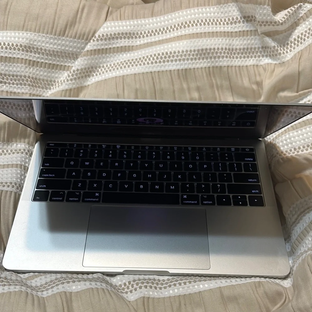 Apple macbook pro