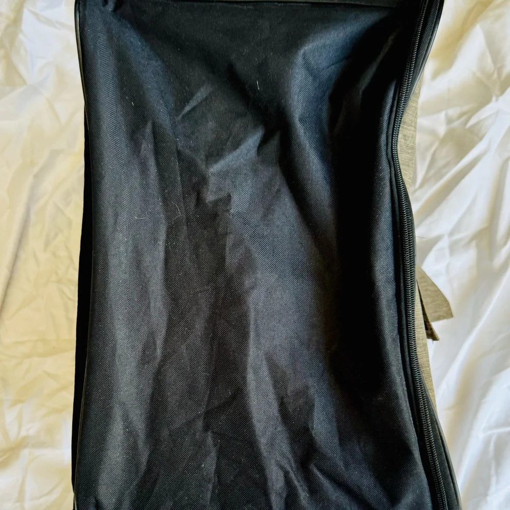 *US PET CLUB* MEDIUM SIZE PET CARRIER/BACKPACK SUPER COMFY FOR YOUR PET