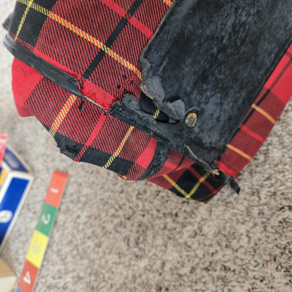 CarSac red plaid