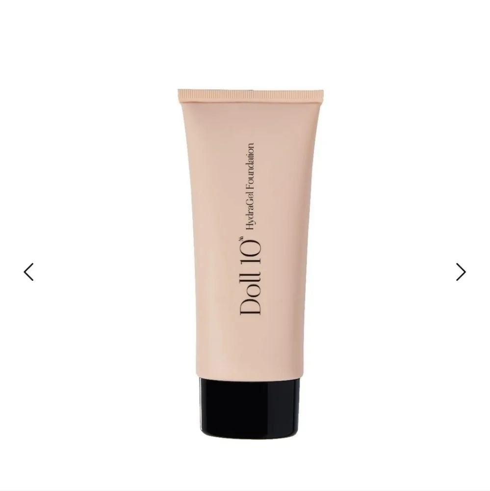 DOLL 10 Hydragel Foundation Medium NEW