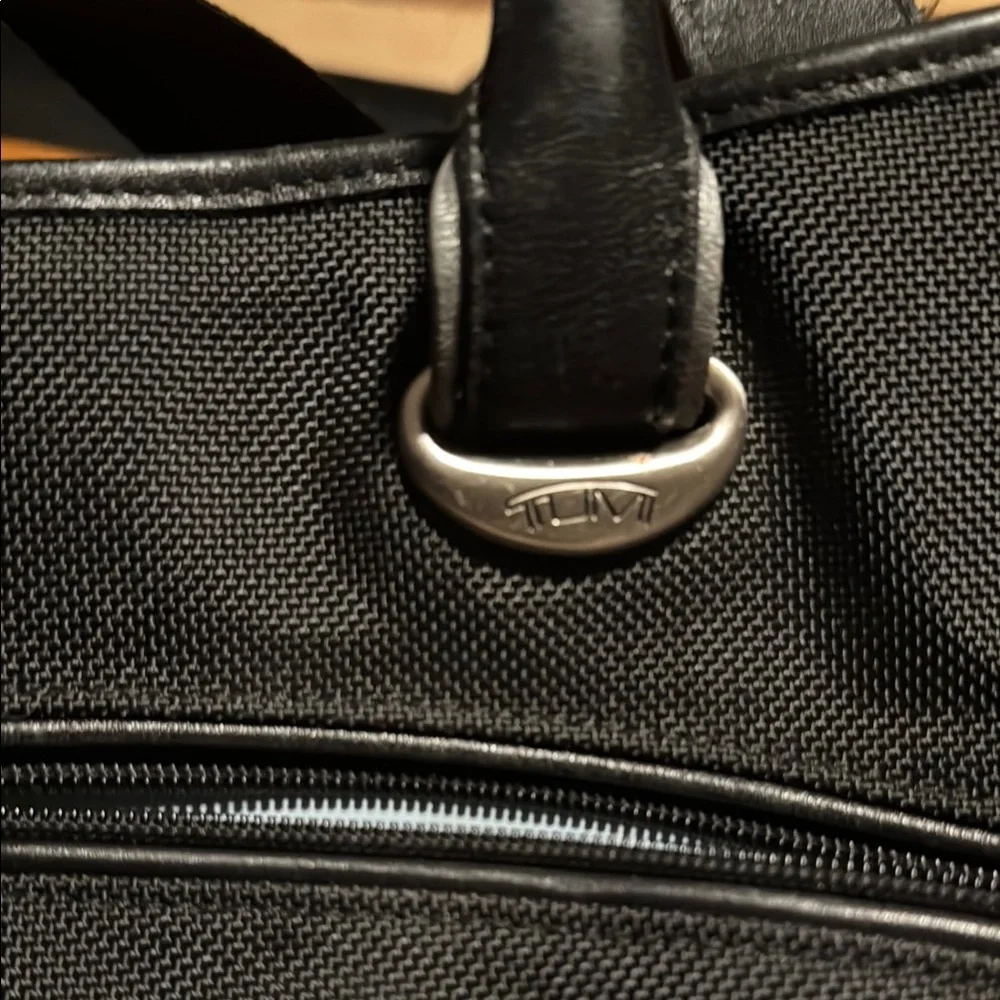 Tumi this tech
