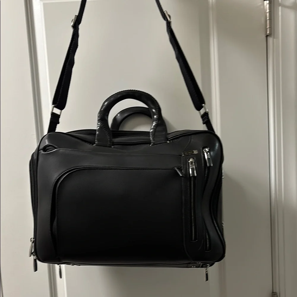 Tumi Black Professional Briefcase with Durable Design