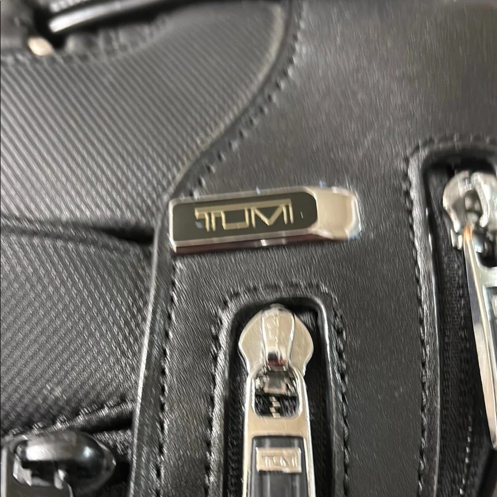 Tumi arrive kennedy