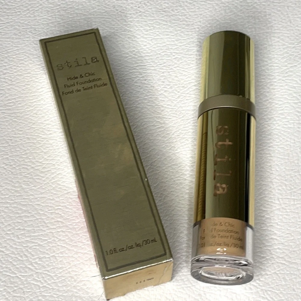 Stila Hide & Seek Foundation In medium NWT