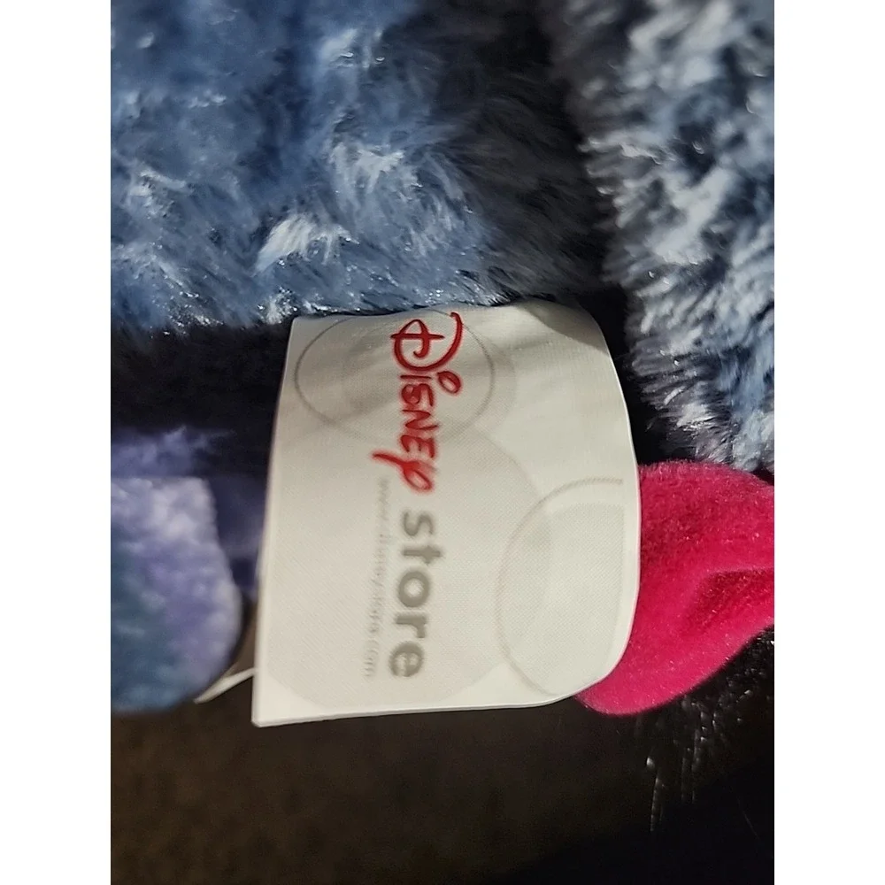 Disney Store 12