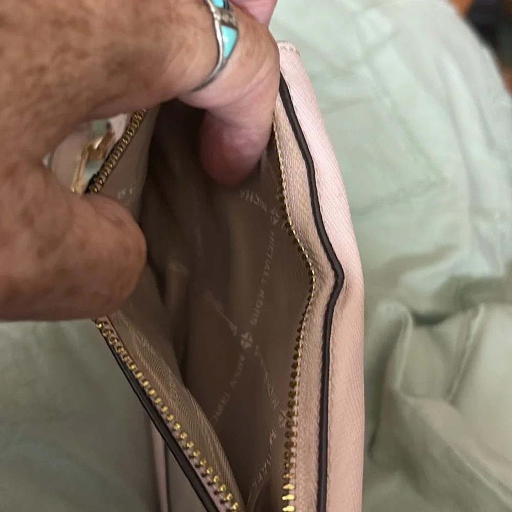 Michael Kors phone ideal