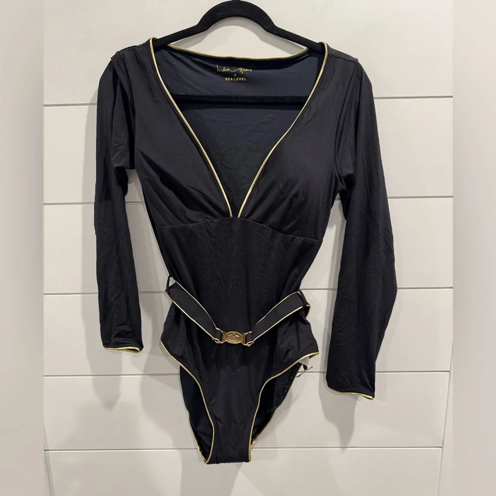 Sea Level Australia plunging necklines