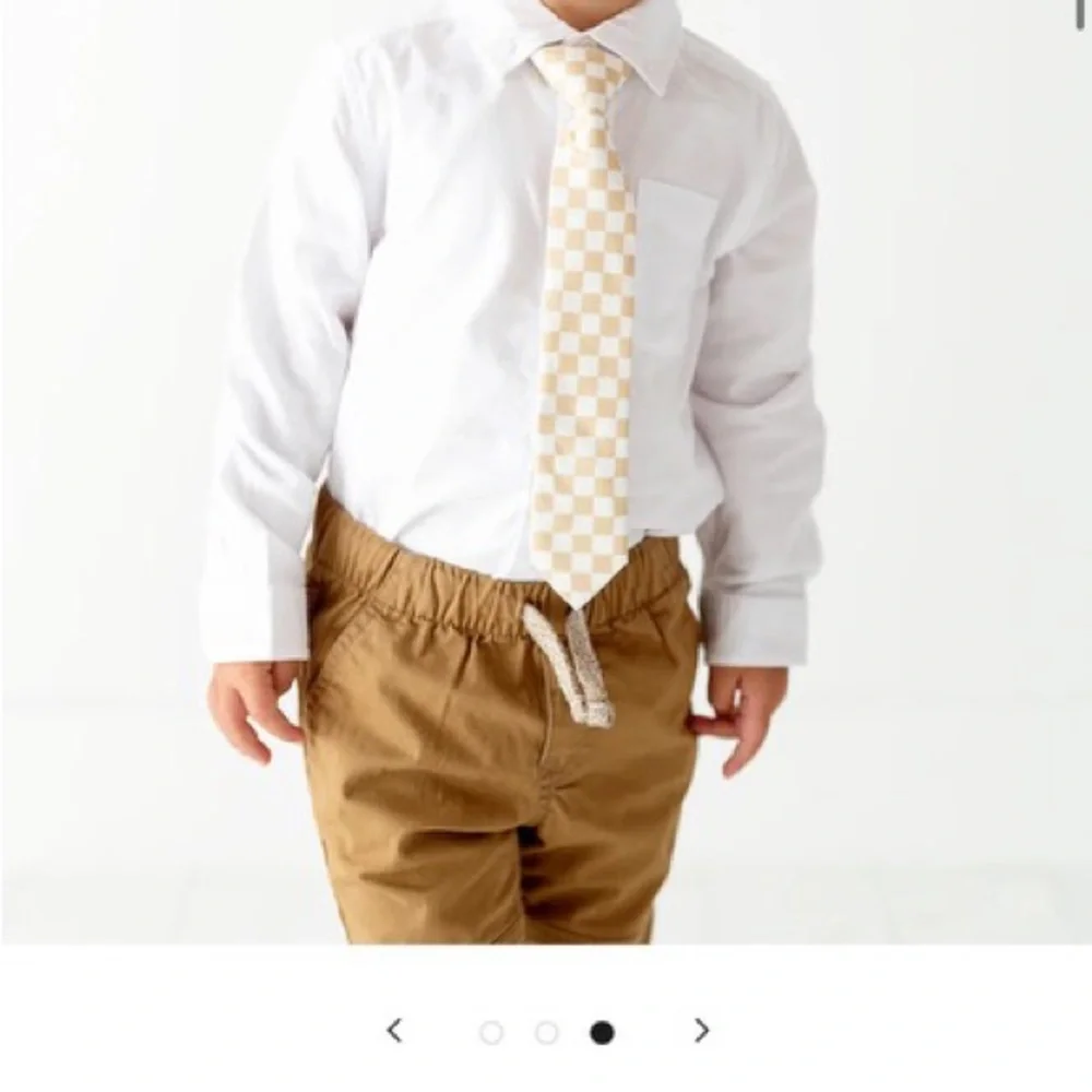 NIP - Taylor Joelle/ Holly & Bloom Boys Drey tie