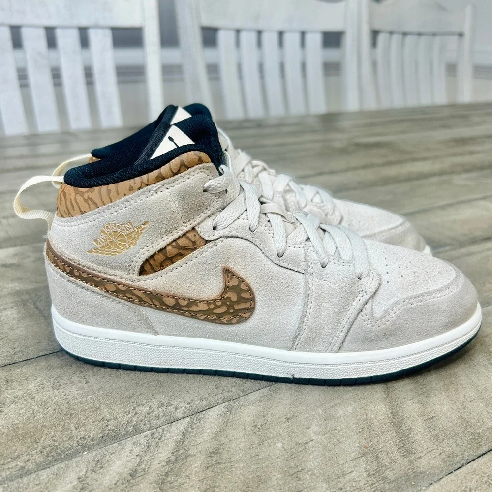 Nike Air Jordan 1 Mid SE Shoes 