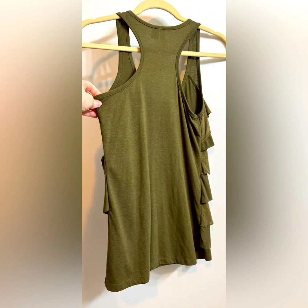 Eyeshadow olive green