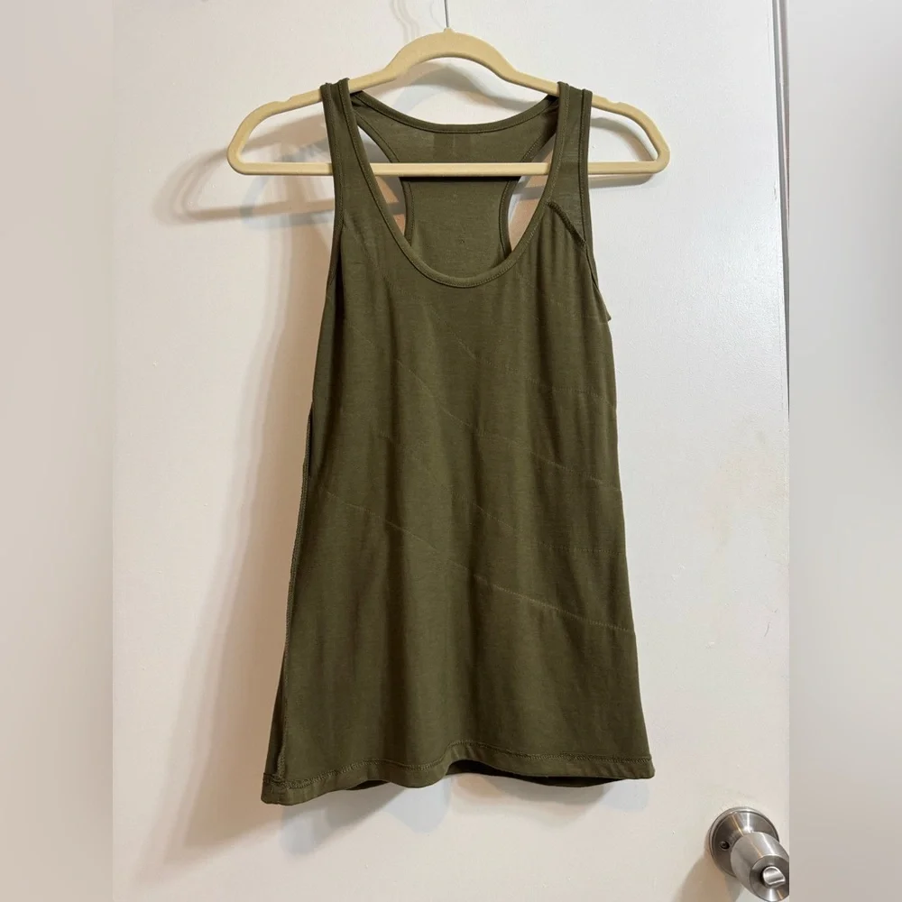 Eyeshadow olive green