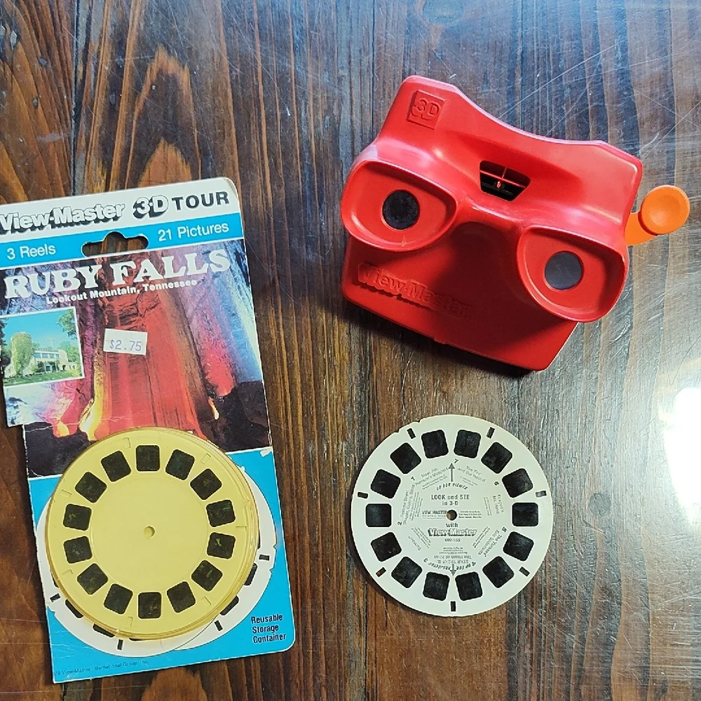 Classic 3D View Master And Tennnesee Reels - Vibrant Red Collectable Toy