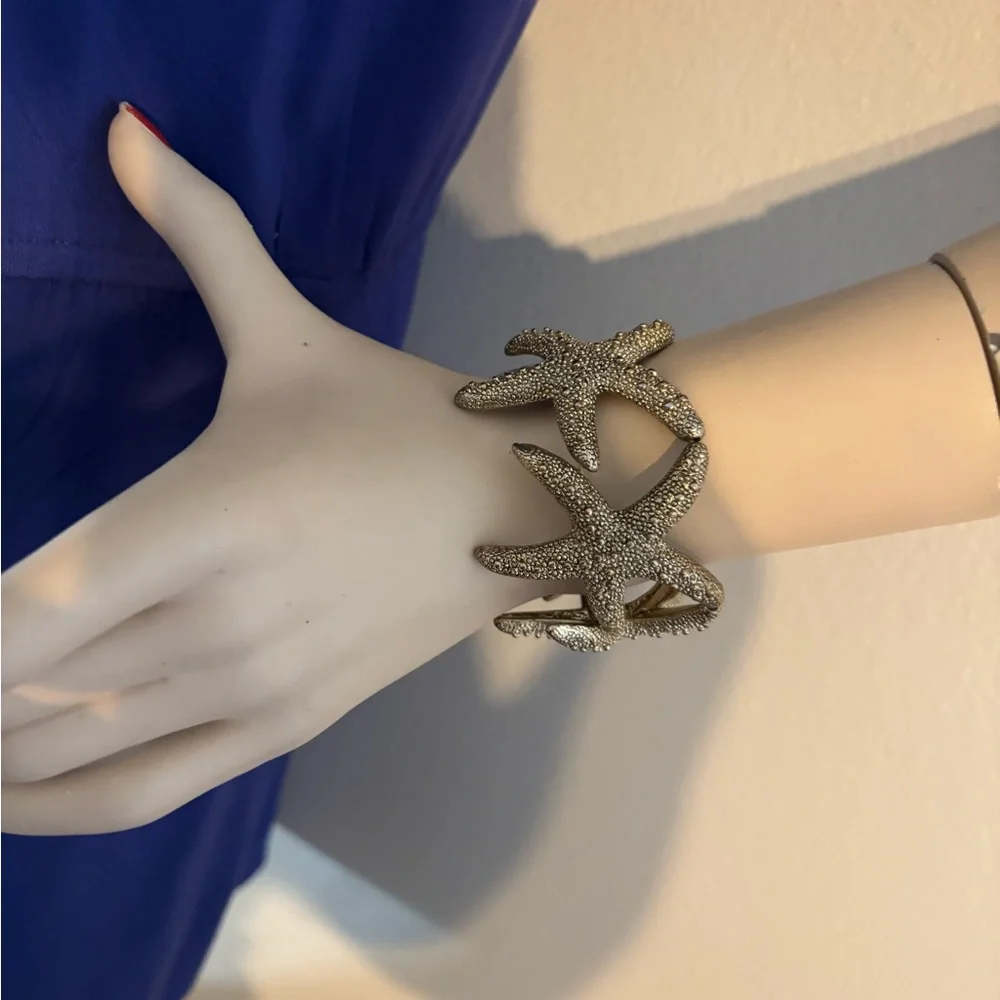 Source Unknown Gold Starfish Bracelet