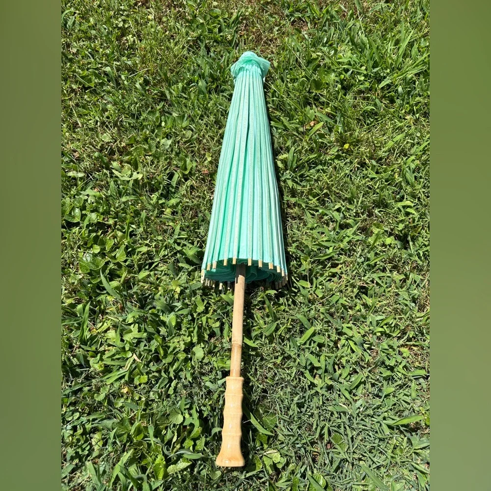 N/A mint green