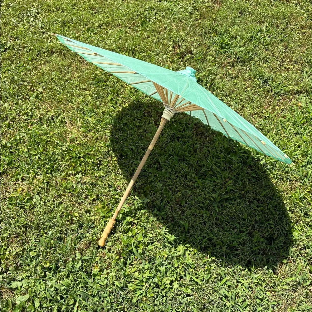 N/A mint green