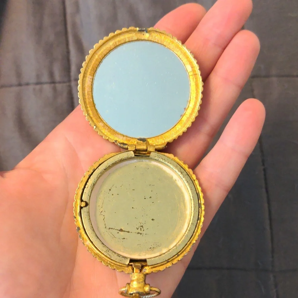 Vintage Max factor Cameo Watch Stlye Powder Compact
