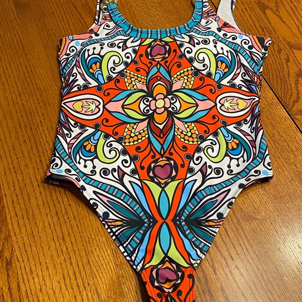 Colorful Chain Strap One Piece Swimsuit