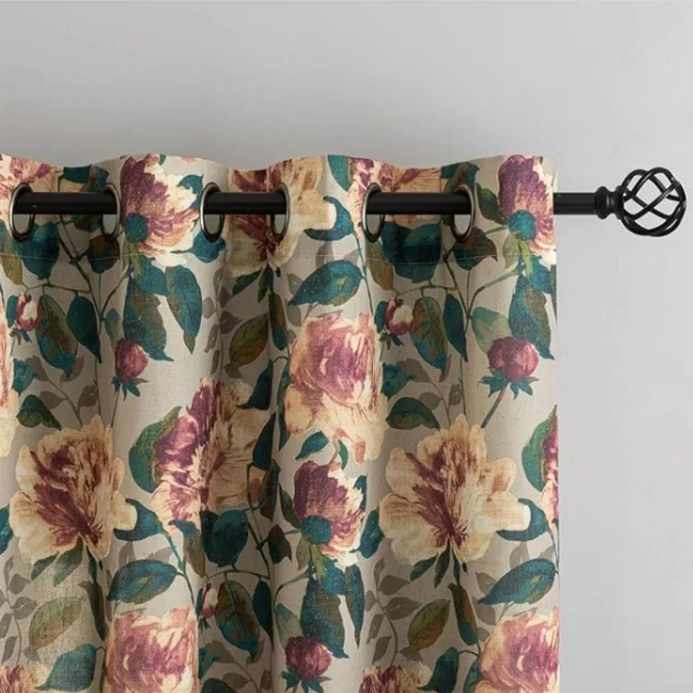 Urban Outfitters set panels