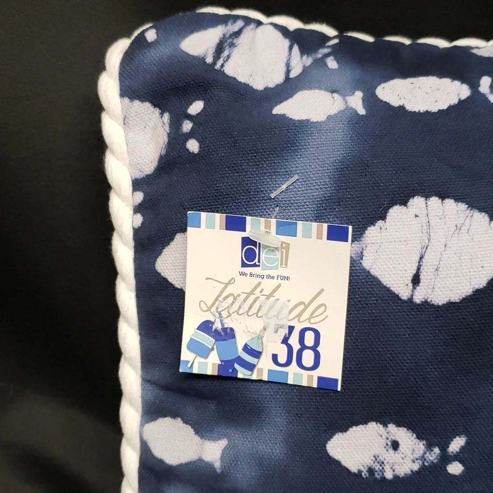 Dennis East International shades blue