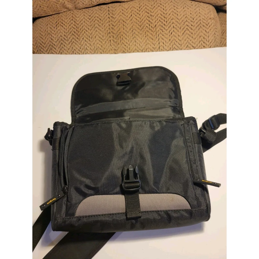 Targus laptop bag