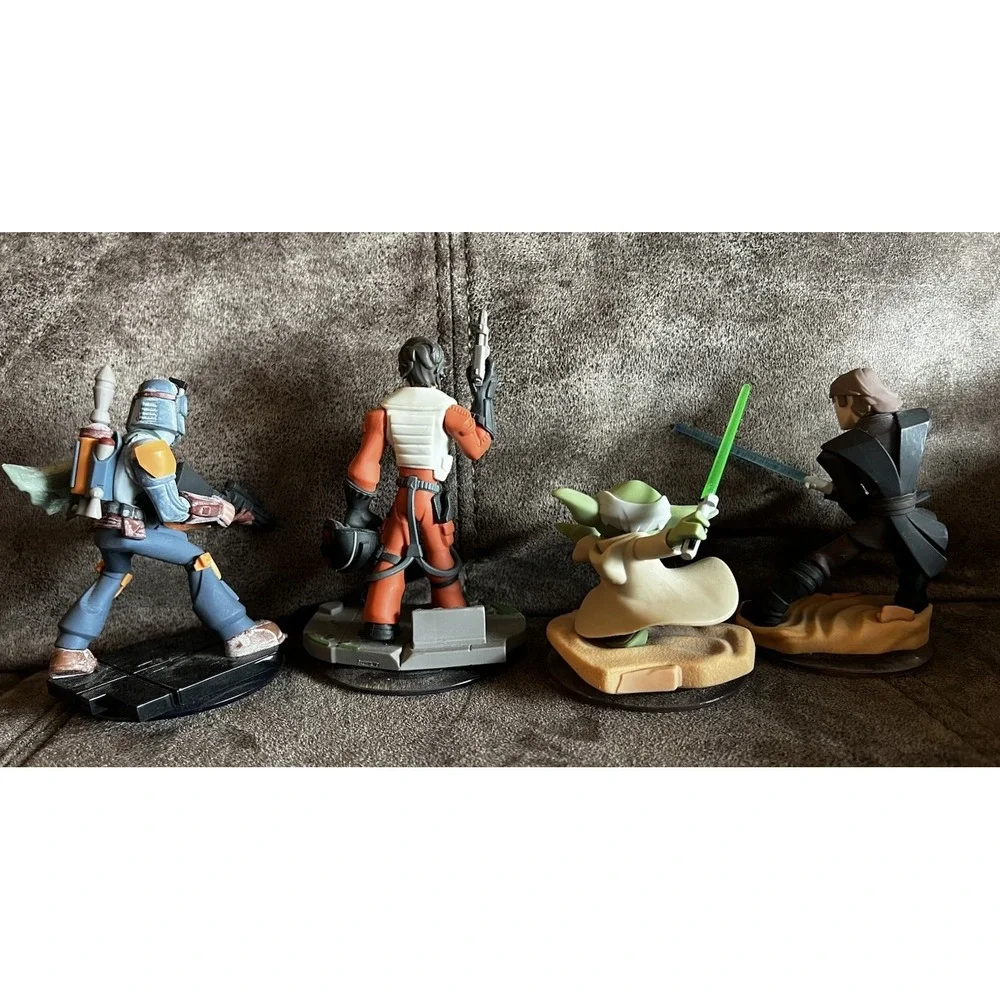 Disney Infinity Star Wars 3.0 LOT 8 Figures, 2 Crystals, Portal, & Carrying Case